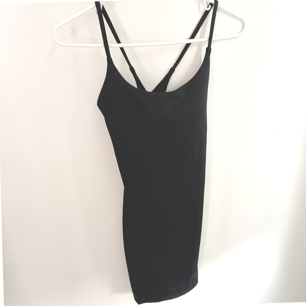 Halara NWT Active Dress Medium Mini Athleisure Black Cross Back Built-in Bra